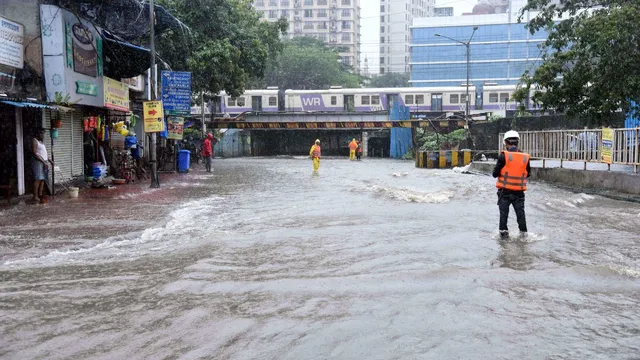 weather-news-imd-predicts-intense-rain-for-next-4hrs-in-maharashtra-orange-alert-issued-for-gujarat-goa-uttarakhand-and-others-check-forecast